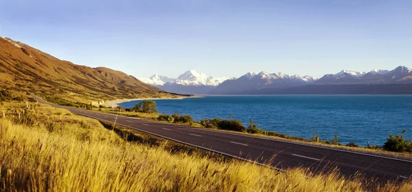 Camino del campo con un paisaje increíble — Foto de Stock