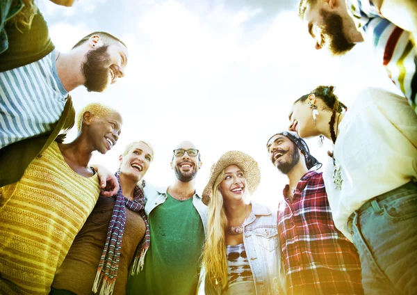 Vrienden op vakantie samen — Stockfoto