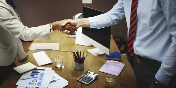 Podnikatelé a Handshake — Stock fotografie