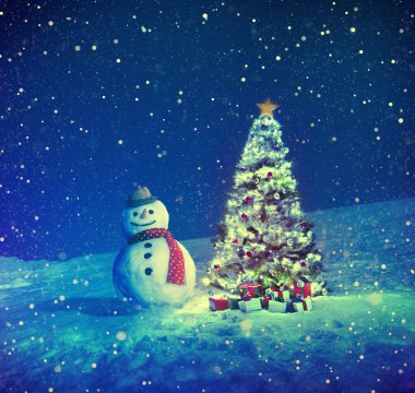 Noel ağacı kardan adam