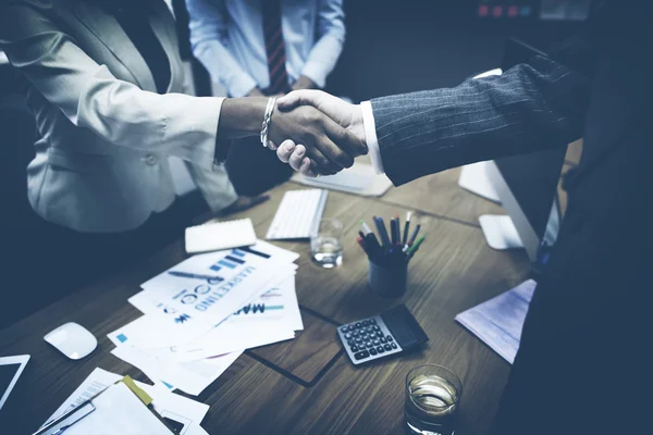 Business People and Handshake — Stock Photo, Image