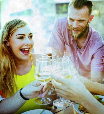 Farklı insanlar arkadaş kavramı