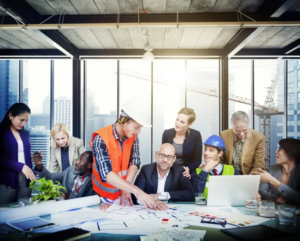 Arkitekten ingenjör möte — Stockfoto