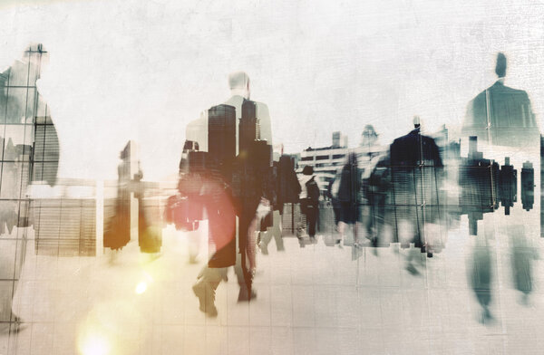 силуэты ходячих бизнесменов