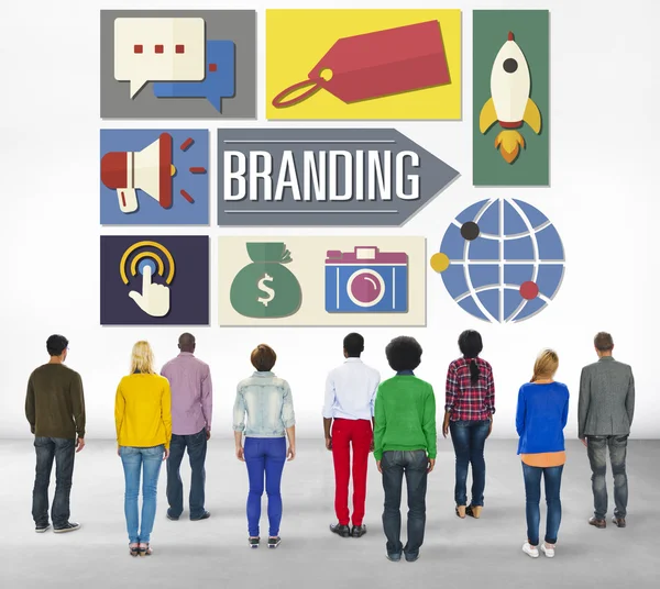 Persone diverse e concetto di branding — Foto Stock