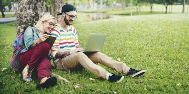 açık havada dizüstü bilgisayar grubu