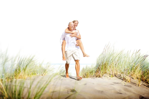 Casal no Conceito de Praia — Fotografia de Stock