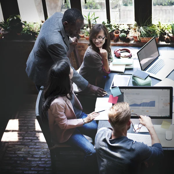 Zakelijke teamvergadering — Stockfoto