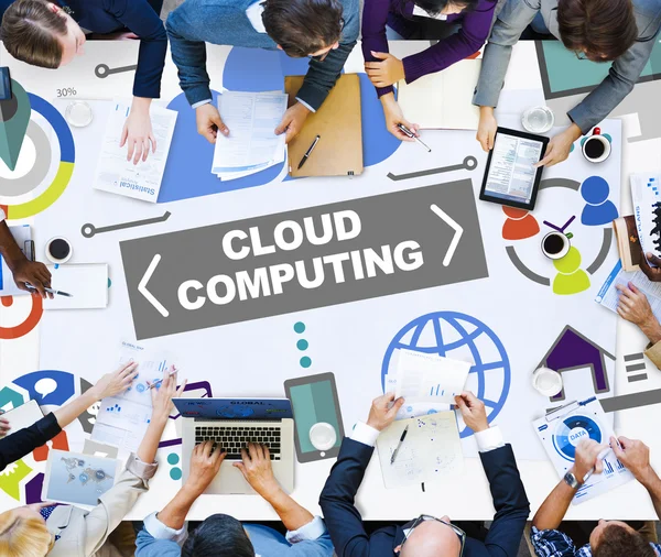 Computación en la nube, concepto de almacenamiento de Internet —  Fotos de Stock