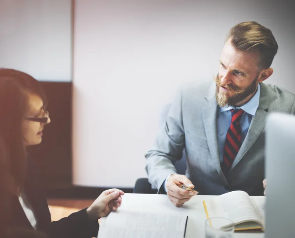 Gente de negocios trabajando en equipo — Foto de Stock