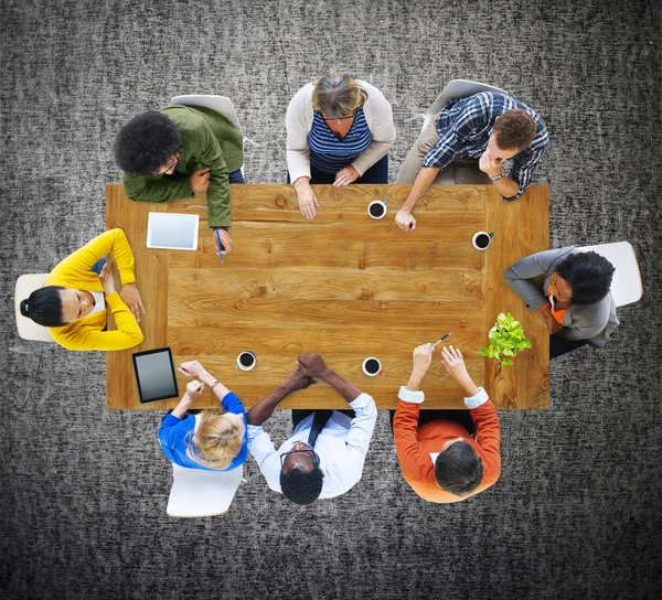Skupina podnikatelů na setkání — Stock fotografie