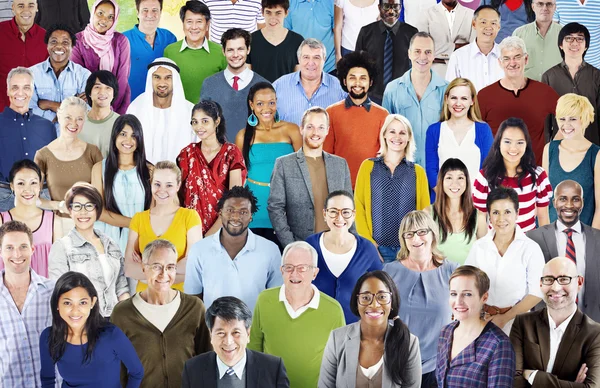 Grand groupe de personnes de la diversité — Photo