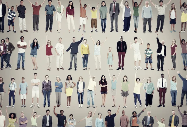 Diversidade pessoas de pé juntos — Fotografia de Stock