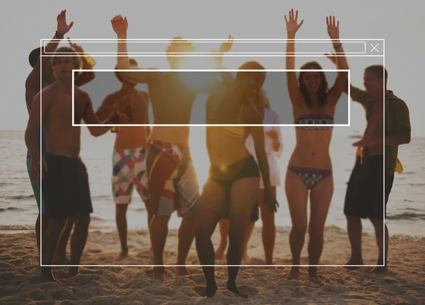 Mindenki élvezi a beach party — Stock Fotó