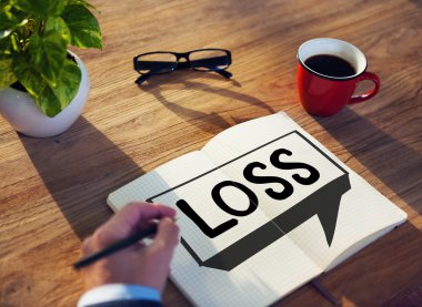 Kaybı ile çalışan adam