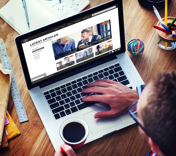 Man working with computer — Stock Photo, Image