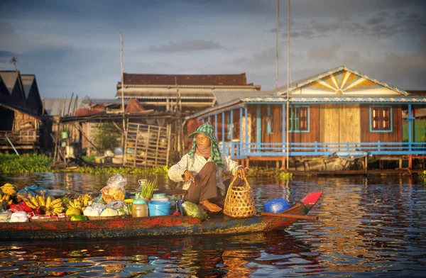 Local Cambodian Seller — Stock Photo, Image