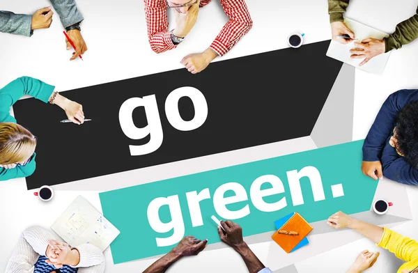 Diversity People und Go Green — Stockfoto