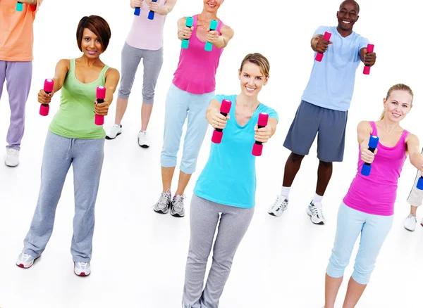 Gesunde Menschen im Fitnesstraining — Stockfoto