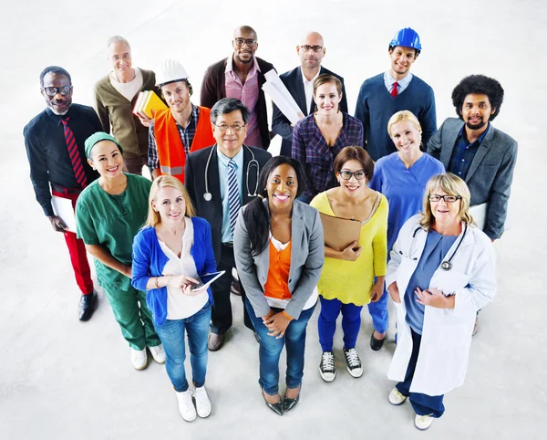 Groep van Diverse multi-etnische mensen — Stockfoto