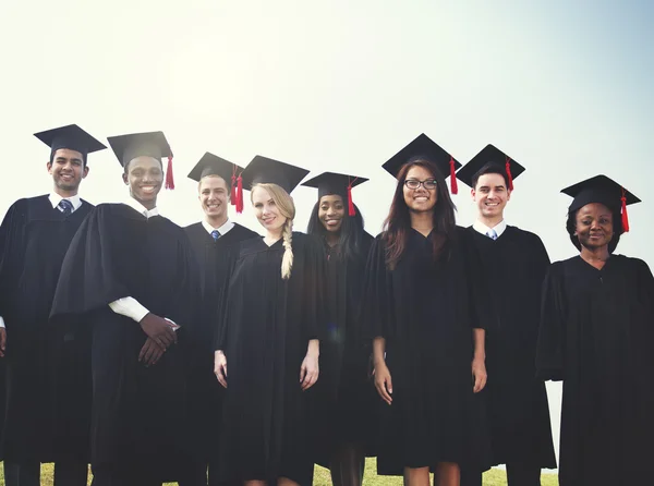 Grupo de estudiantes de graduados — Foto de Stock