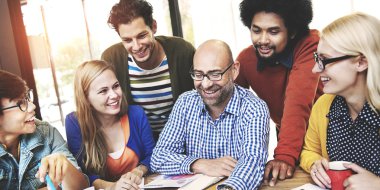 insanlar birlikte beyin fırtınası