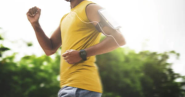 Afrikanischer Sportler im Freien — Stockfoto