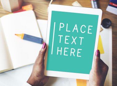 Dijital tablet üzerinde çalışan 