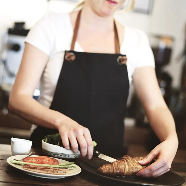 Woman making Sandwich — Stock Photo, Image