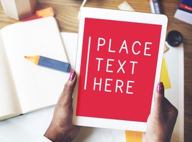 Dijital tablet üzerinde çalışan 