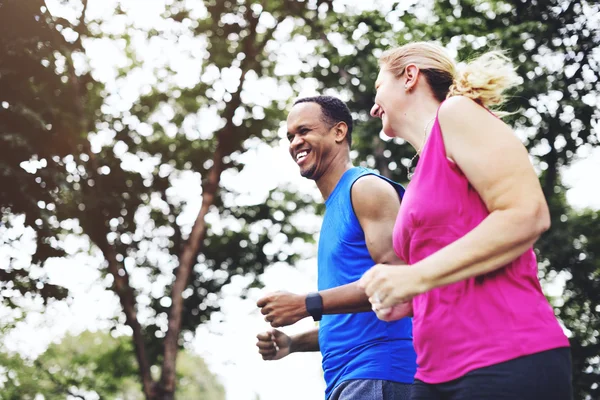 Açık havada sportif çifte — Stok fotoğraf