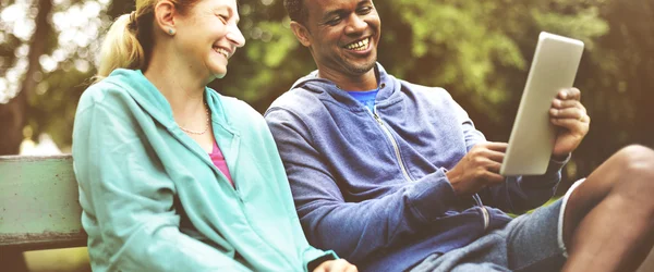 Pareja Deportiva al aire libre — Foto de Stock