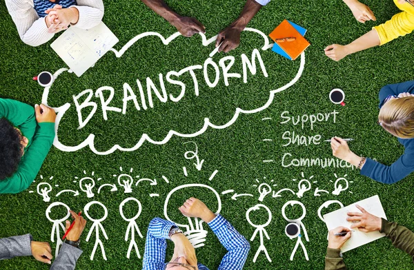 Pensamento de brainstorming, conceito de comunicação de suporte — Fotografia de Stock