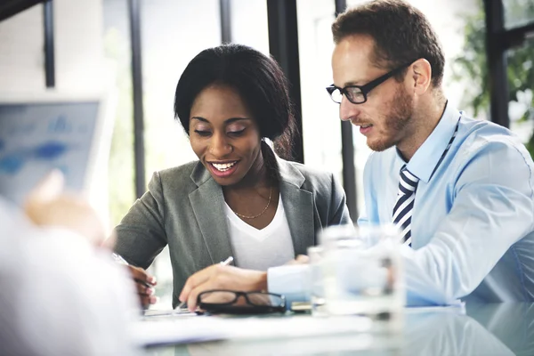 Mensen uit het bedrijfsleven op vergadering Corporate Digital Concept — Stockfoto