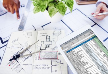 tasarımcılar planları ile çalışma 