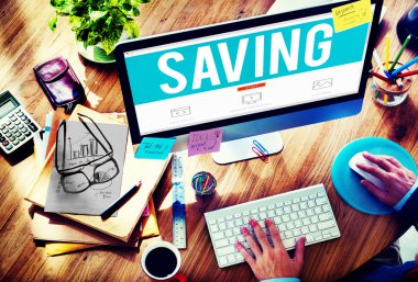 Bilgisayarda çalışan iş adamı