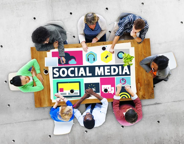 Concetto di connessione ai social media — Foto Stock