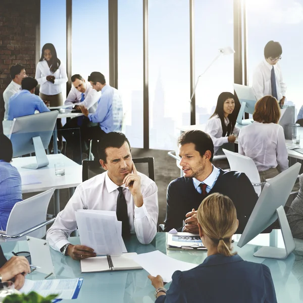 Equipe de negócios trabalhando juntos — Fotografia de Stock