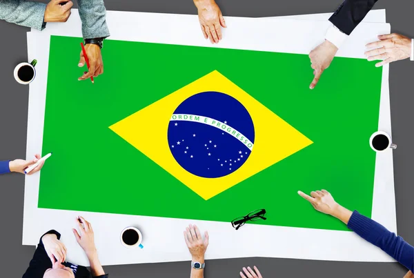 Nationale vlag van Brazilië en Business Team — Stockfoto