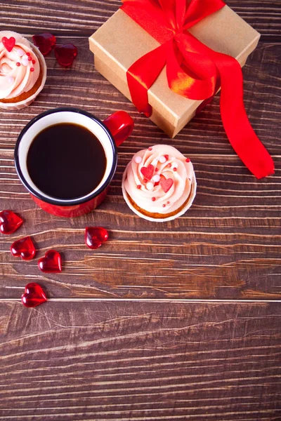 Valentine Cupcakes Creme Queijo Cobertura Decorada Com Doces Coração Caneca — Fotografia de Stock
