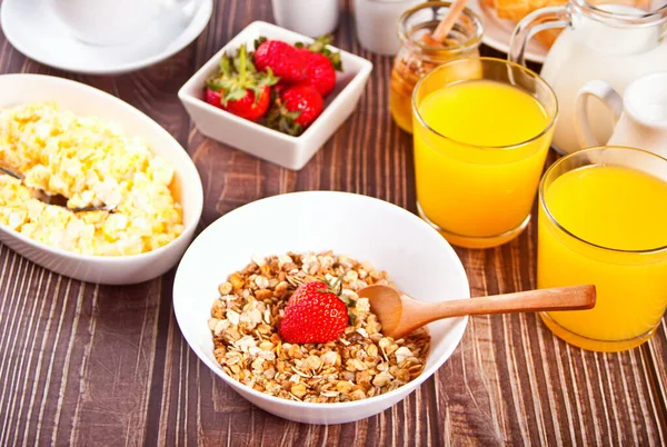 Gesundes Frühstück Müsli Mit Frischen Beeren Und Anderen Flocken Und Stockfoto