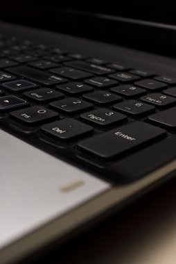 Laptop klavye düzeni.