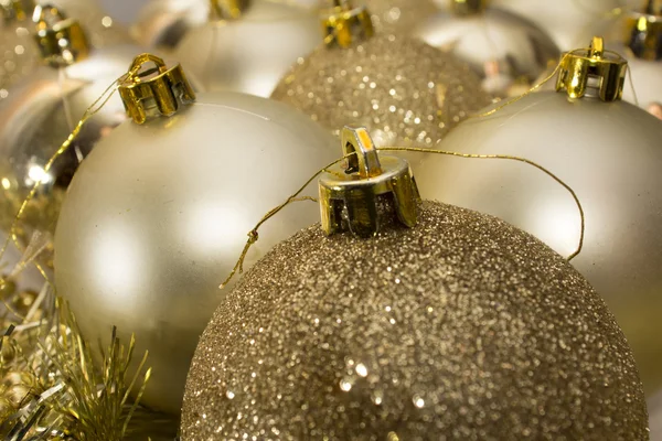 Árvore de Natal baubles decoração . — Fotografia de Stock