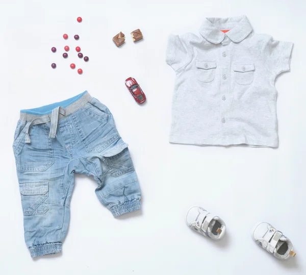 Üstten Görünüm trendy denim görünümünü bebek çocuk giyimi oyuncak ve sswe ile