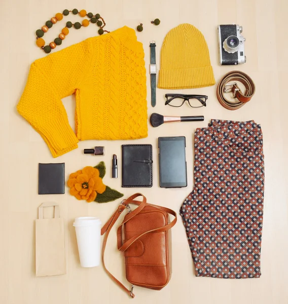 Conjunto de moda de ropa y accesorios para el otoño Imagen De Stock