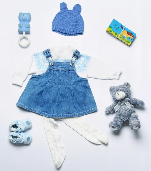 Üstten Görünüm moda trendy bakmak giysi ve sevimli aksesuarlar