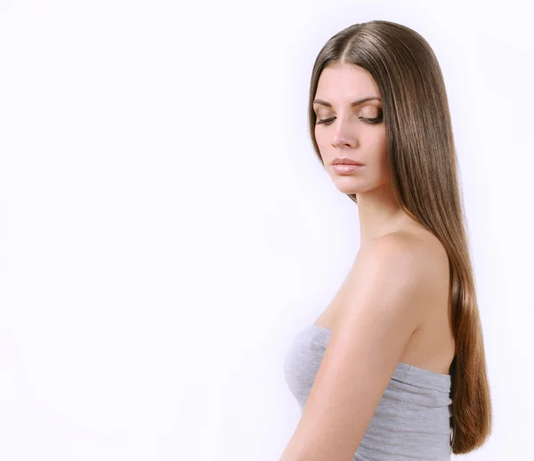 Attraktiva vacker kvinna med ren hud och ljust långt hår — Stockfoto