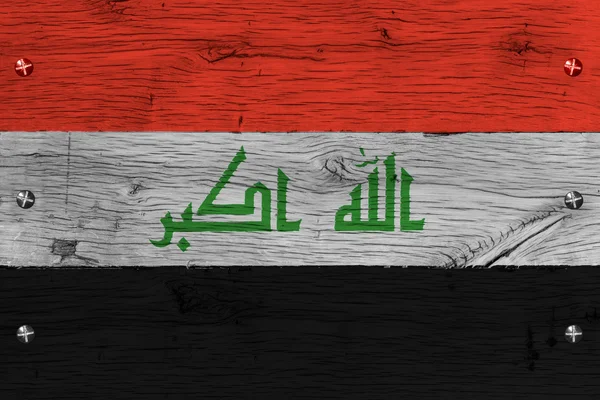 Irak flagga målade gamla ek fäst — Stockfoto