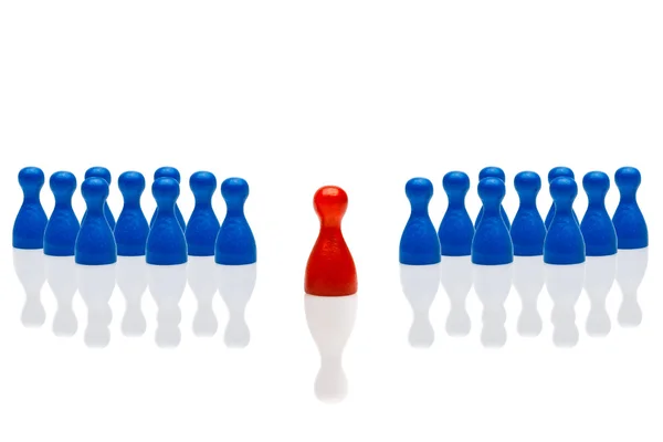 İş kavramı liderlik adım ileri kırmızı grup mavi