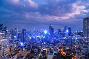 Bilgi akışı hologramı, Bangkok 'un gece manzarası. Asya 'daki en büyük teknoloji merkezi. Bilimi programlama kavramı. Çift pozlama.
